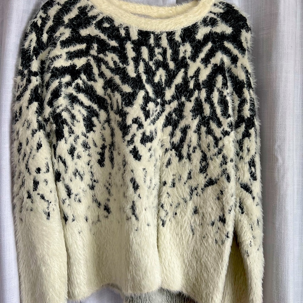 1 State Zebra Print Fuzzy Sweater - image 1